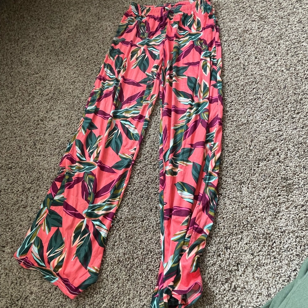 Hello Mello lounge pants. Size S/M.